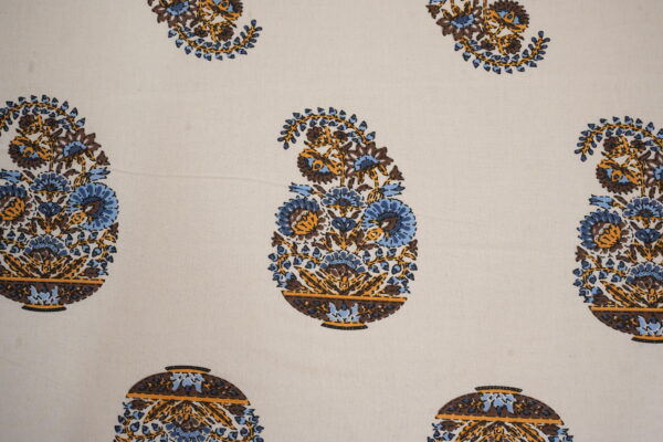 Royal Paisley Elegance